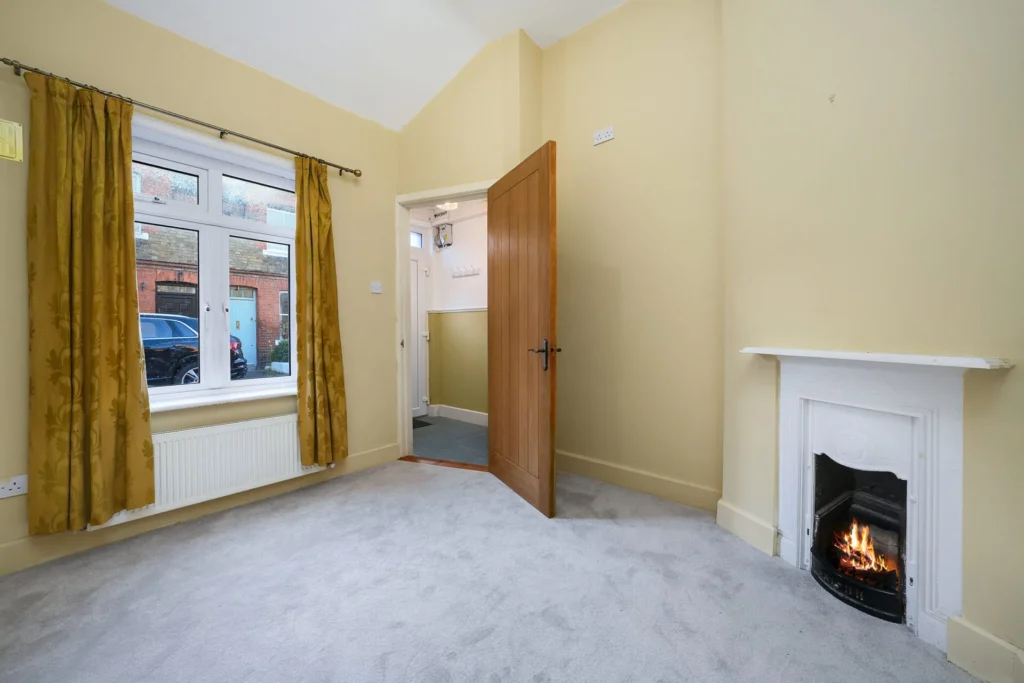 ‘The Cottage’, 38 Dodder View Cottages, Ballsbridge, Dublin 4, D04 V2T1 ‘The Cottage’, 38 Dodder View Cottages, Ballsbridge, Dublin 4, D04 V2T1