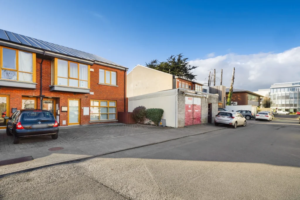 Garage / Site to Rear of 4 Arbourfield Terrace, Dundrum Road, Dublin 14, D14 W4C6