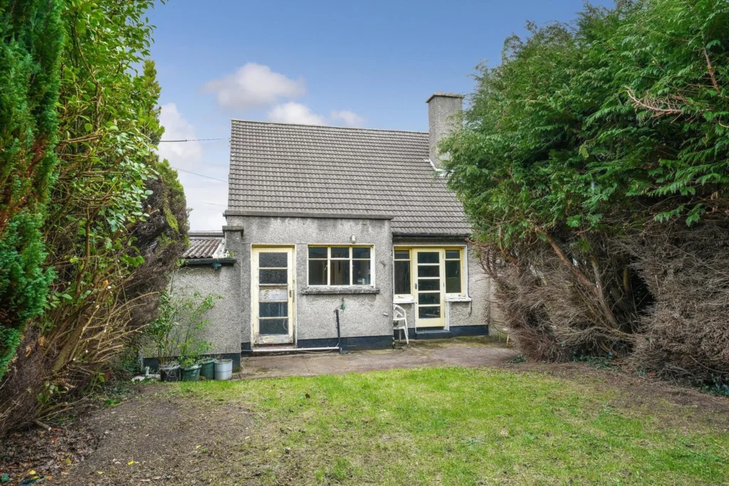 16 Hazel Avenue, Kilmacud, Co Dublin, A94 X3W5 16 Hazel Avenue, Kilmacud, Co Dublin, A94 X3W5
