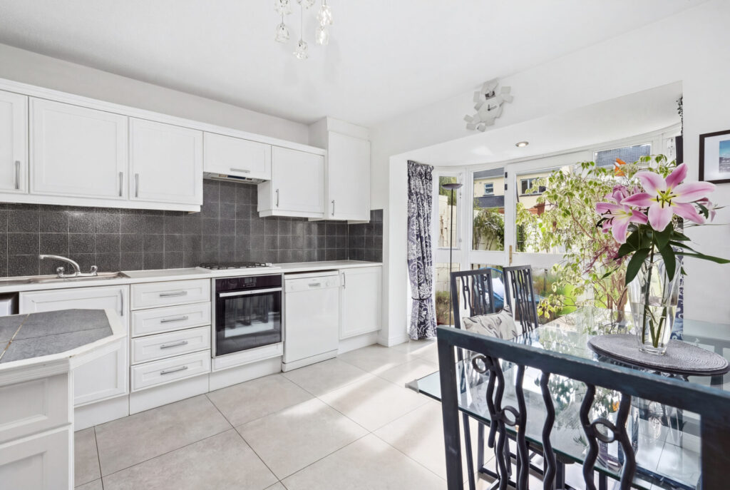 219 Woodfield, Scholarstown Road, Dublin 16, D16 E2T1 219 Woodfield, Scholarstown Road, Dublin 16, D16 E2T1