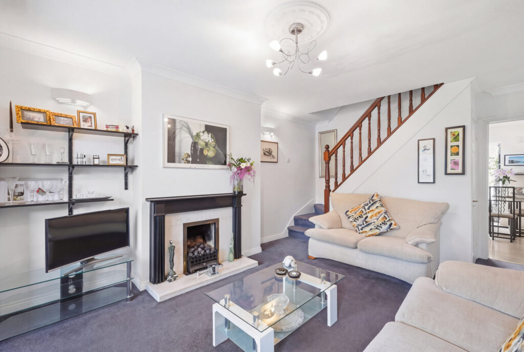 219 Woodfield, Scholarstown Road, Dublin 16, D16 E2T1 219 Woodfield, Scholarstown Road, Dublin 16, D16 E2T1